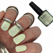 Load image into Gallery viewer, lime green yellow pastel gel polish nail art duck egg gellack summer spring macaron