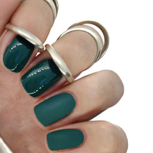 Load image into Gallery viewer, Kiki London Ivy Forest Green Gel Polish